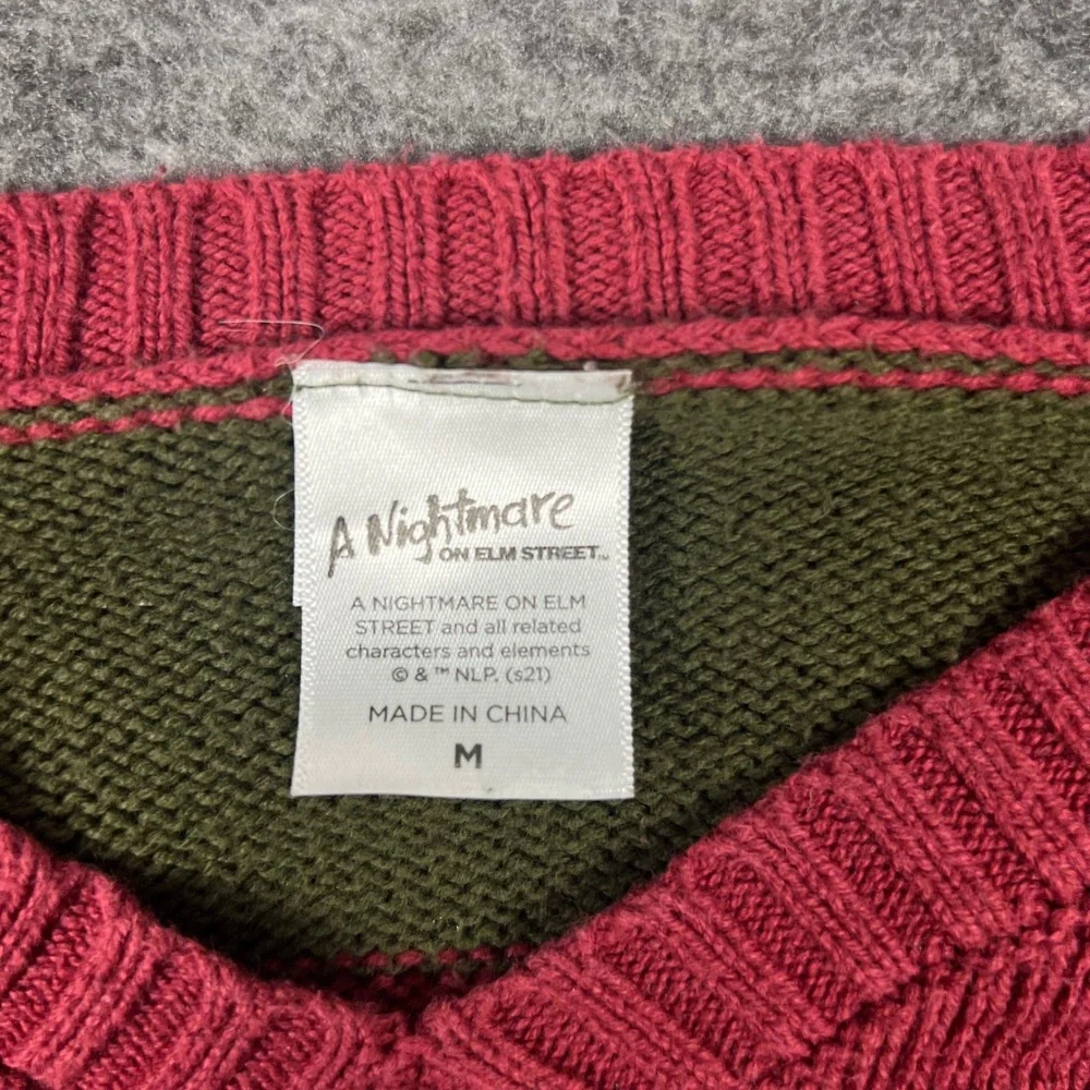 A Nightmare on Elm Street Sweater Mens Medium Red Green Freddy Krueger Knit